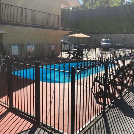 Smoky View Inn Pigeon Forge Bagian luar foto